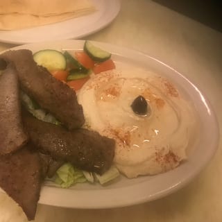 Hummus with Lamb Gyro